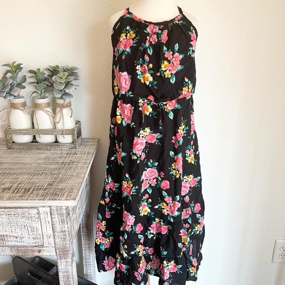 Other - Beautiful Floral Dress